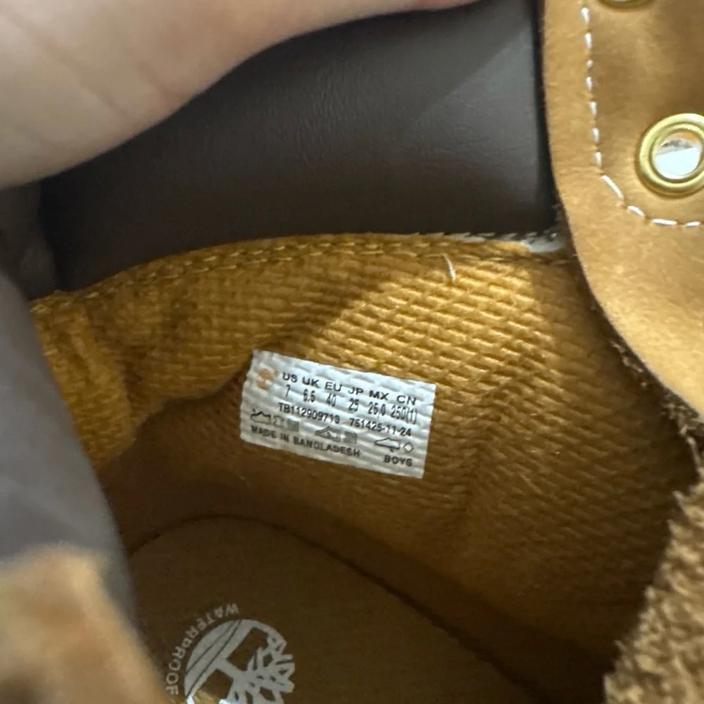 Timberland Wheat Boot Box with Logo